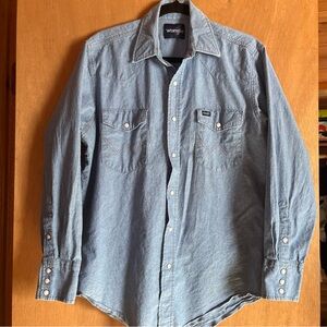 WRANGLER  Mens Light Denim Pearl Snap Long sleeved Shirt Size L